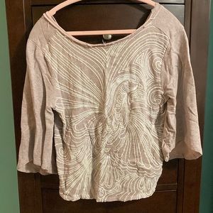 Anthropologie Akemi + Kin Pink w/ White Peacock off shoulder 3/4 length Top XS